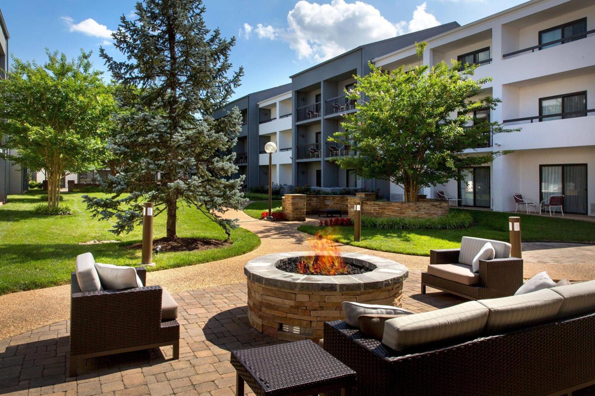 Courtyard By Marriott Dulles Airport Herndon/Reston Exteriör bild