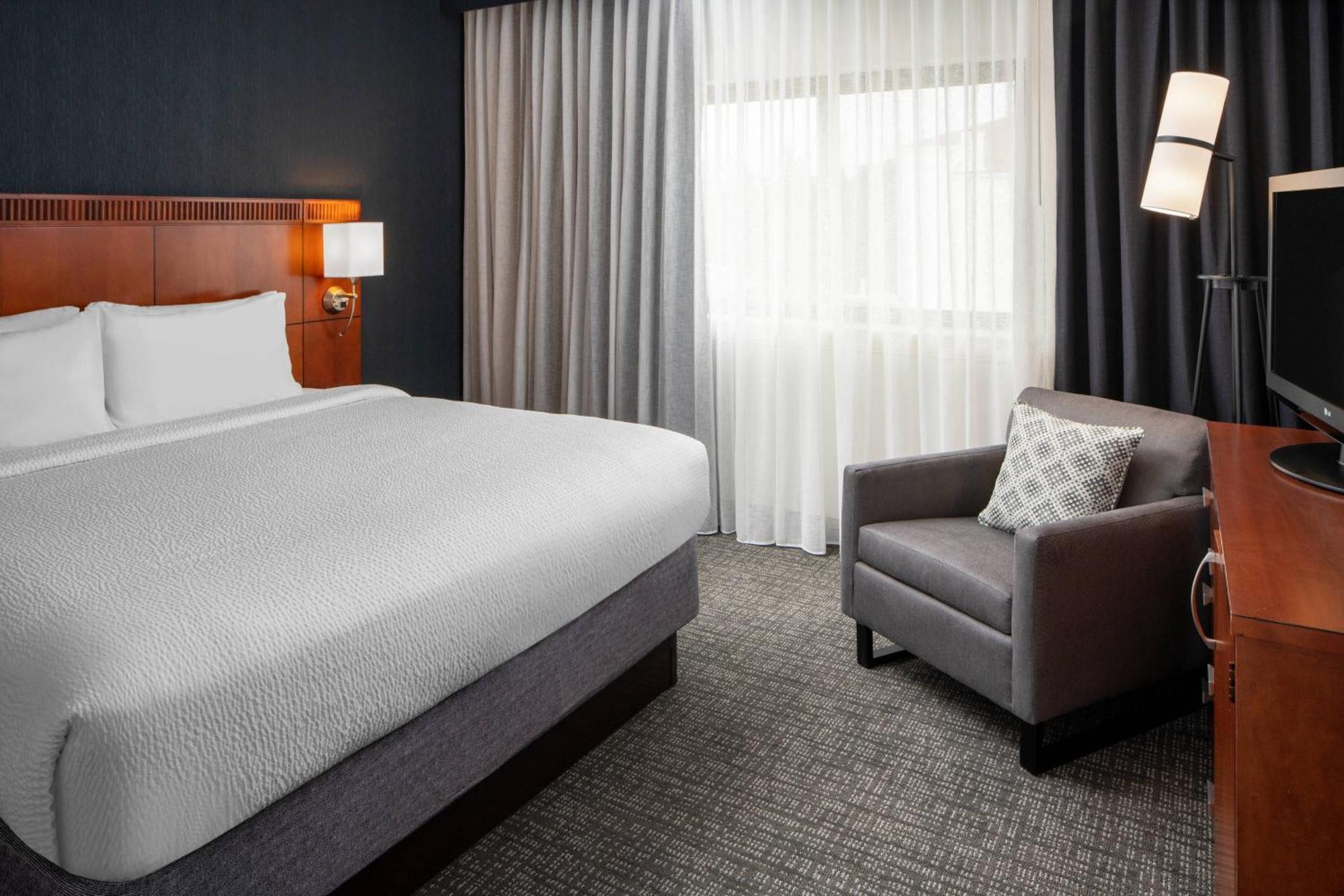 Courtyard By Marriott Dulles Airport Herndon/Reston Exteriör bild